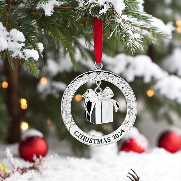 Christmas Silver 3" x 3" Wreath with Gift Box Pendant Engraved Tree Ornament - Picture 6 of 10
